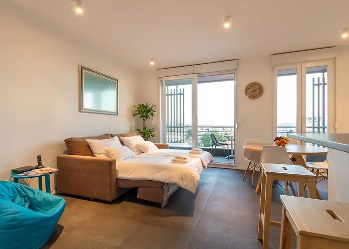 Nest Apartment